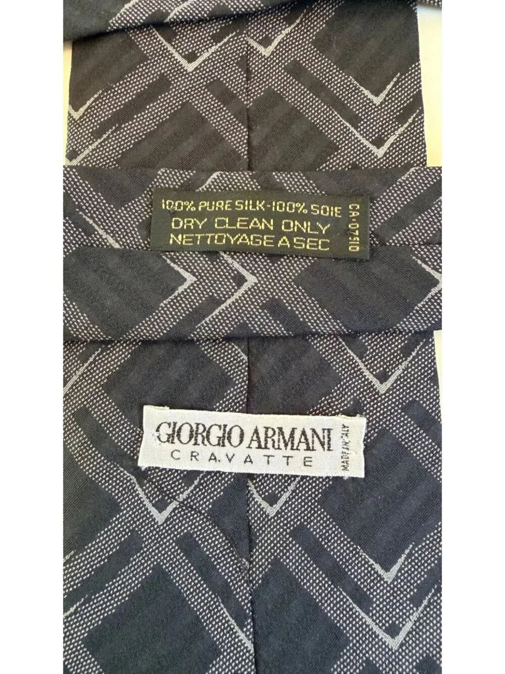 Giorgio Armani Cravatte 100% Silk Tie Black Gray Diamond Pattern Made In Italy